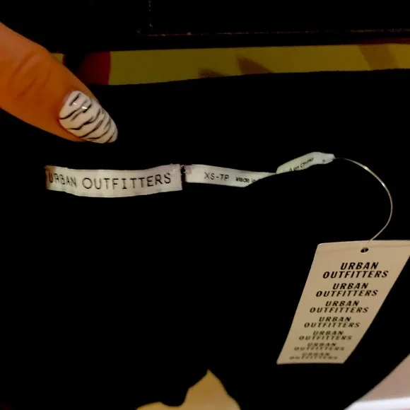 UO Capris - Picture 3 of 3